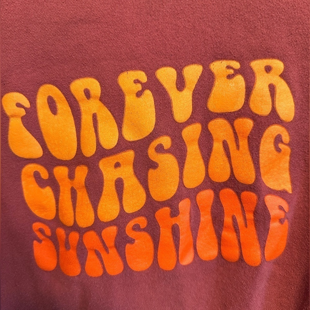Women’s zip up beach hoodie “Forever Chasing Sunshine” logo on the back.  Size M - Picture 5 of 9